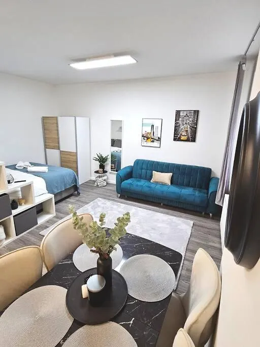 Affordable Suite In Vienna\'S Hotpoint location