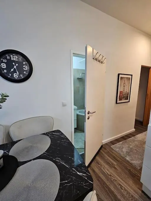 Apartment Affordable Suite In Vienna'S Hotpoint