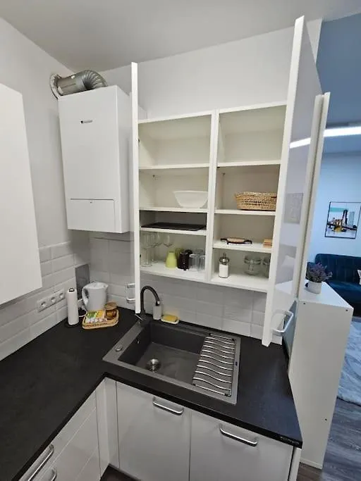 Affordable Suite In Vienna'S Hotpoint 0*, Vienna